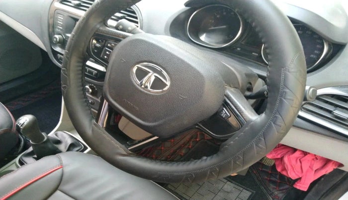 2018 Tata Tiago XZ PETROL, Petrol, Manual, 31,004 km, interior