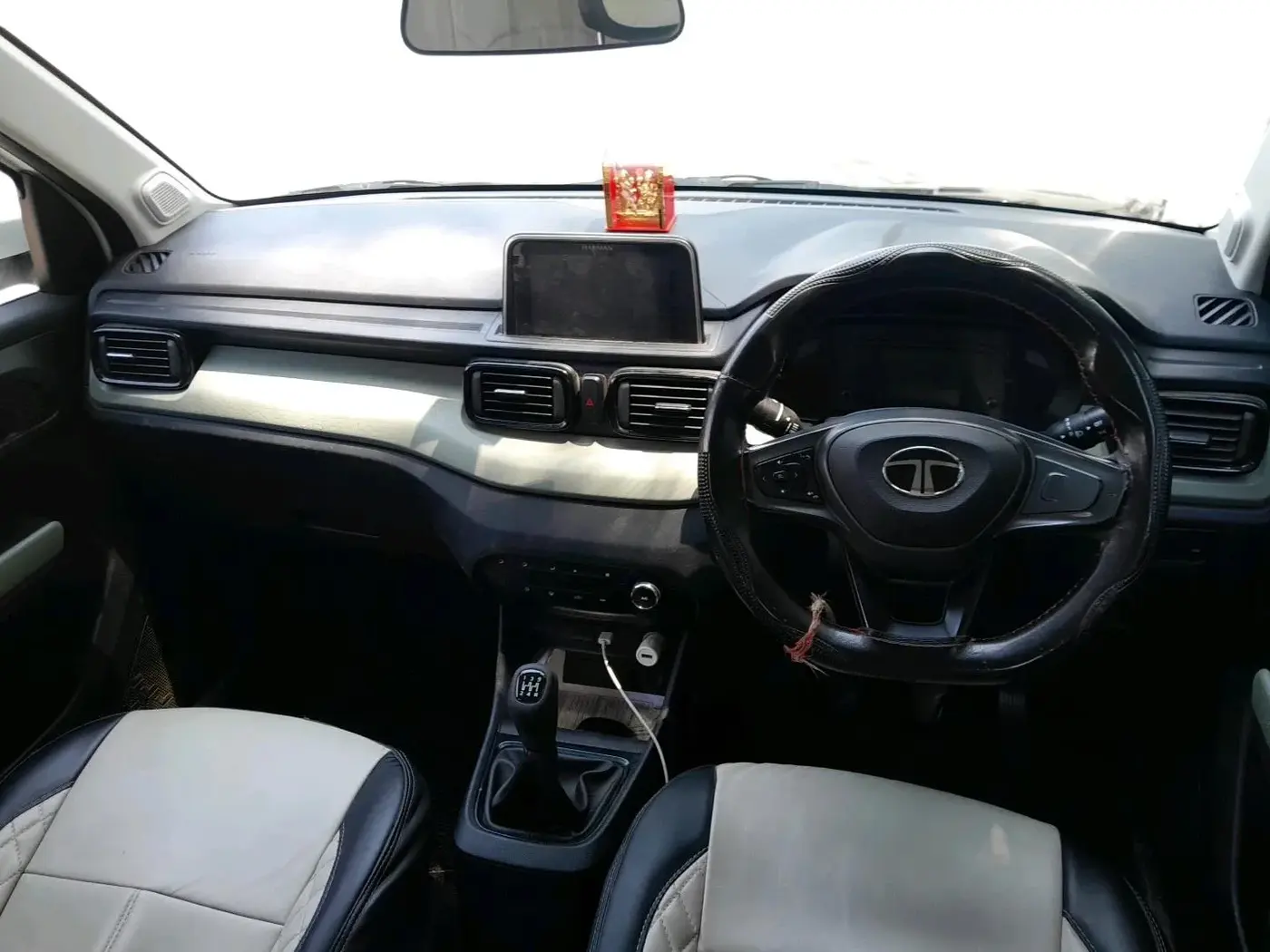 2024 Tata PUNCH ADVENTURE RHYTHM CNG MT, CNG, Manual, 84,444 km, interior
