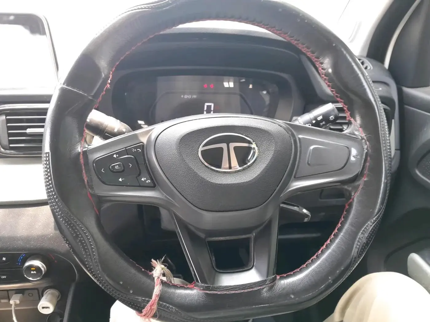 2024 Tata PUNCH ADVENTURE RHYTHM CNG MT, CNG, Manual, 84,444 km, interior