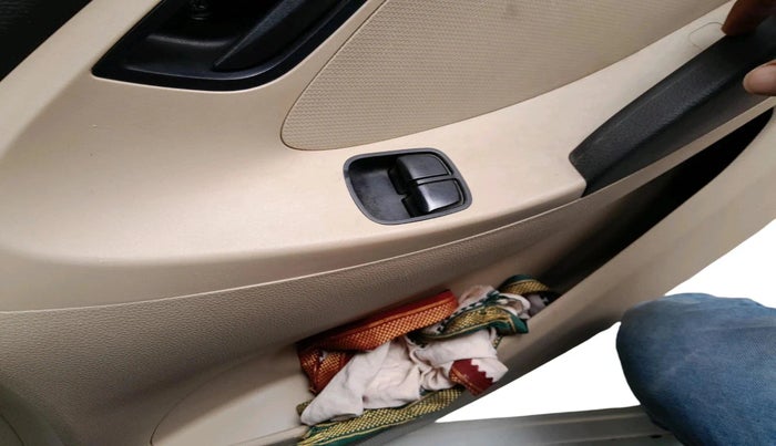 2017 Hyundai Eon MAGNA +, Petrol, Manual, 47,259 km, interior