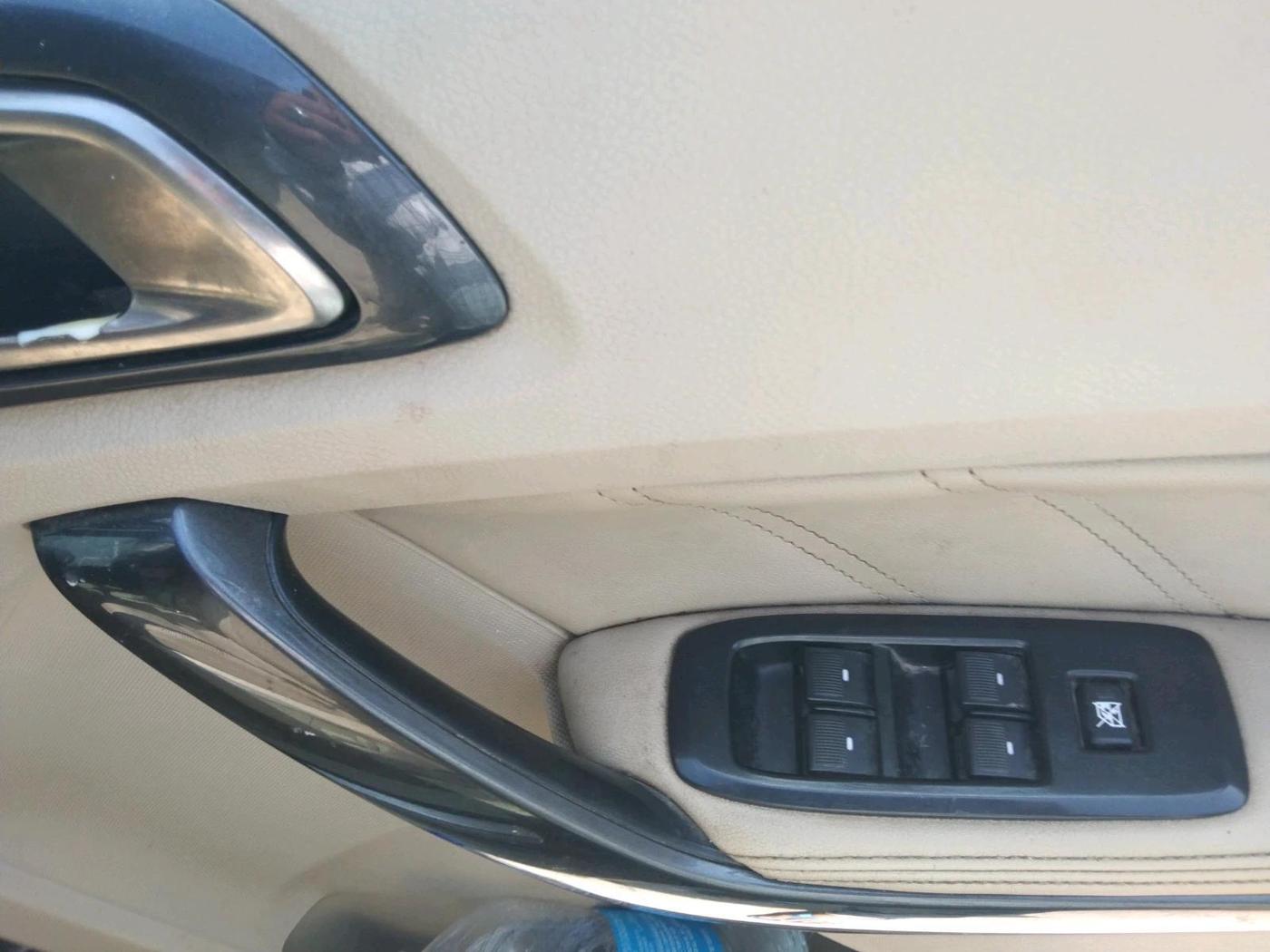 2019 Ford Endeavour TITANIUM PLUS 3.2 4X4 AT SUNROOF, Diesel, Automatic, 1,95,863 km, interior