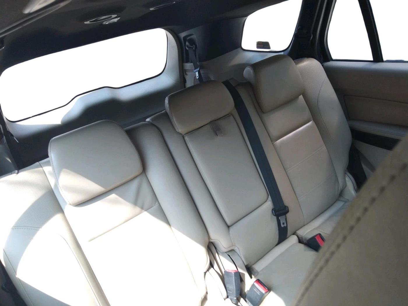 2019 Ford Endeavour TITANIUM PLUS 3.2 4X4 AT SUNROOF, Diesel, Automatic, 1,95,863 km, interior