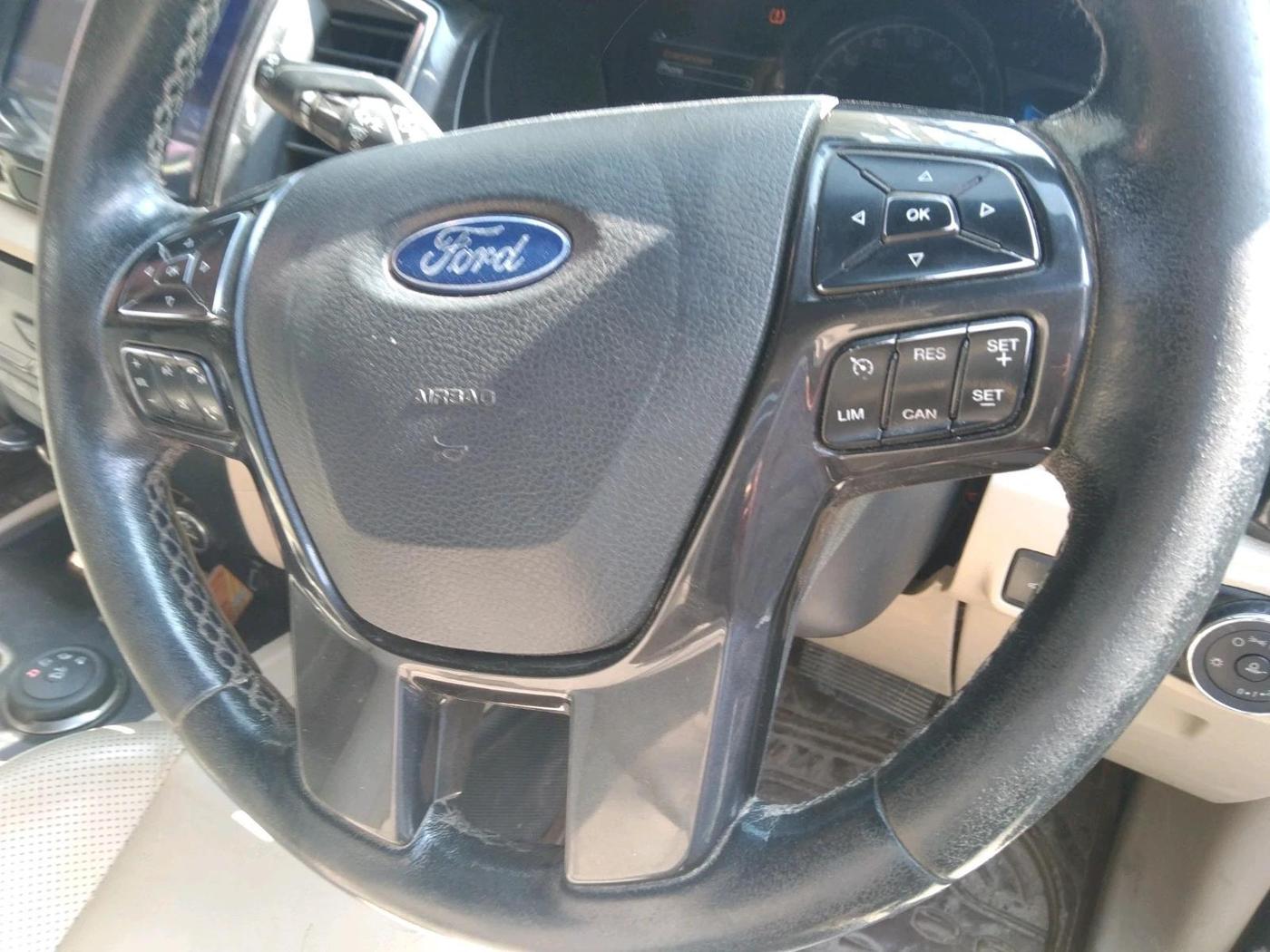 2019 Ford Endeavour TITANIUM PLUS 3.2 4X4 AT SUNROOF, Diesel, Automatic, 1,95,863 km, interior