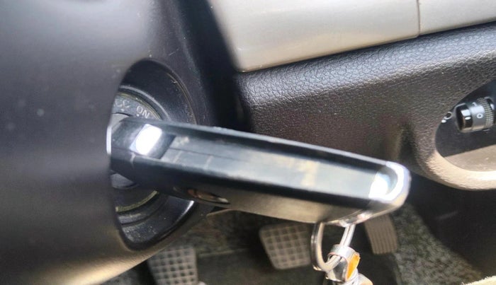 2017 Tata Safari Storme 2.2 EX 4X2, Diesel, Manual, 61,839 km, interior