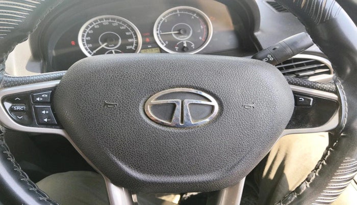 2017 Tata Safari Storme 2.2 EX 4X2, Diesel, Manual, 61,839 km, interior