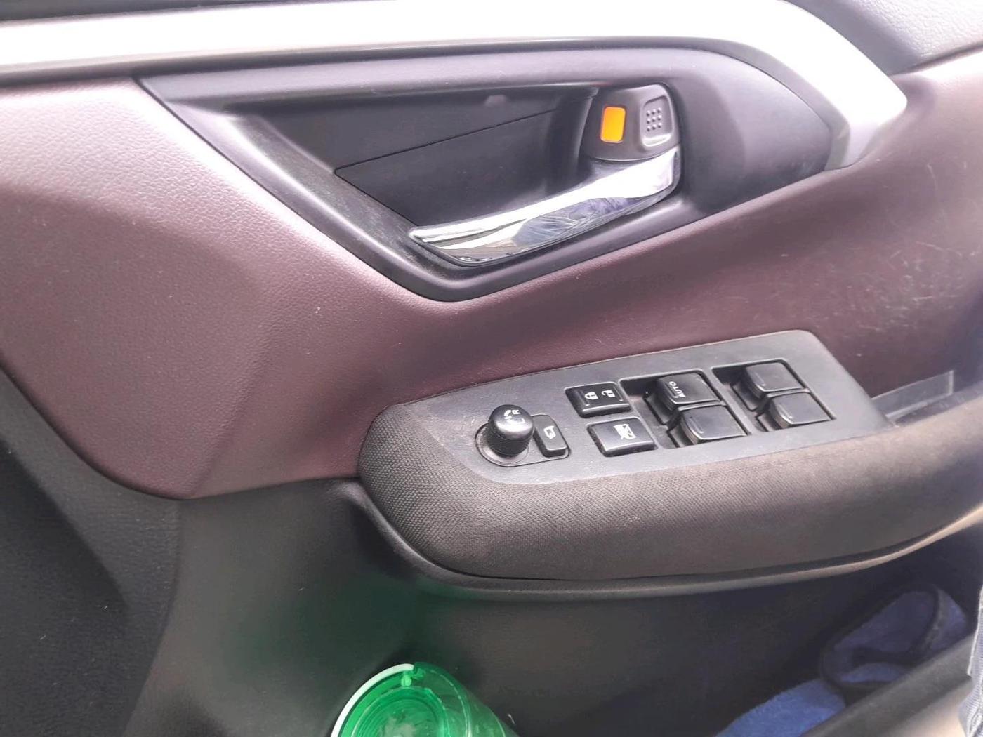 2023 Maruti Grand Vitara DELTA SMART HYBRID AT, Petrol, Automatic, 1,34,358 km, interior
