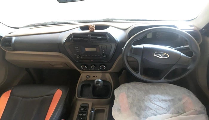 2018 Mahindra TUV300 T6 PLUS, Diesel, Manual, 1,62,808 km, interior