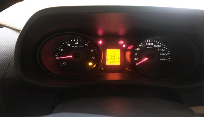 2018 Mahindra TUV300 T6 PLUS, Diesel, Manual, 1,62,808 km, interior