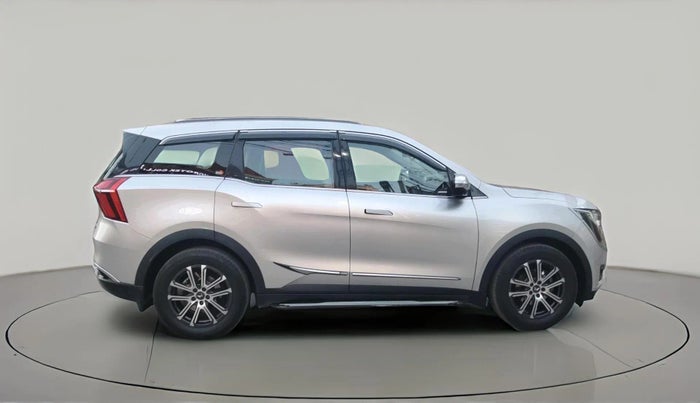 2022 Mahindra XUV700 AX 7 LUXURY D AWD AT 7 STR, Diesel, Automatic, 1,23,481 km, exterior