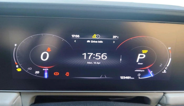 2022 Mahindra XUV700 AX 7 LUXURY D AWD AT 7 STR, Diesel, Automatic, 1,23,481 km, interior