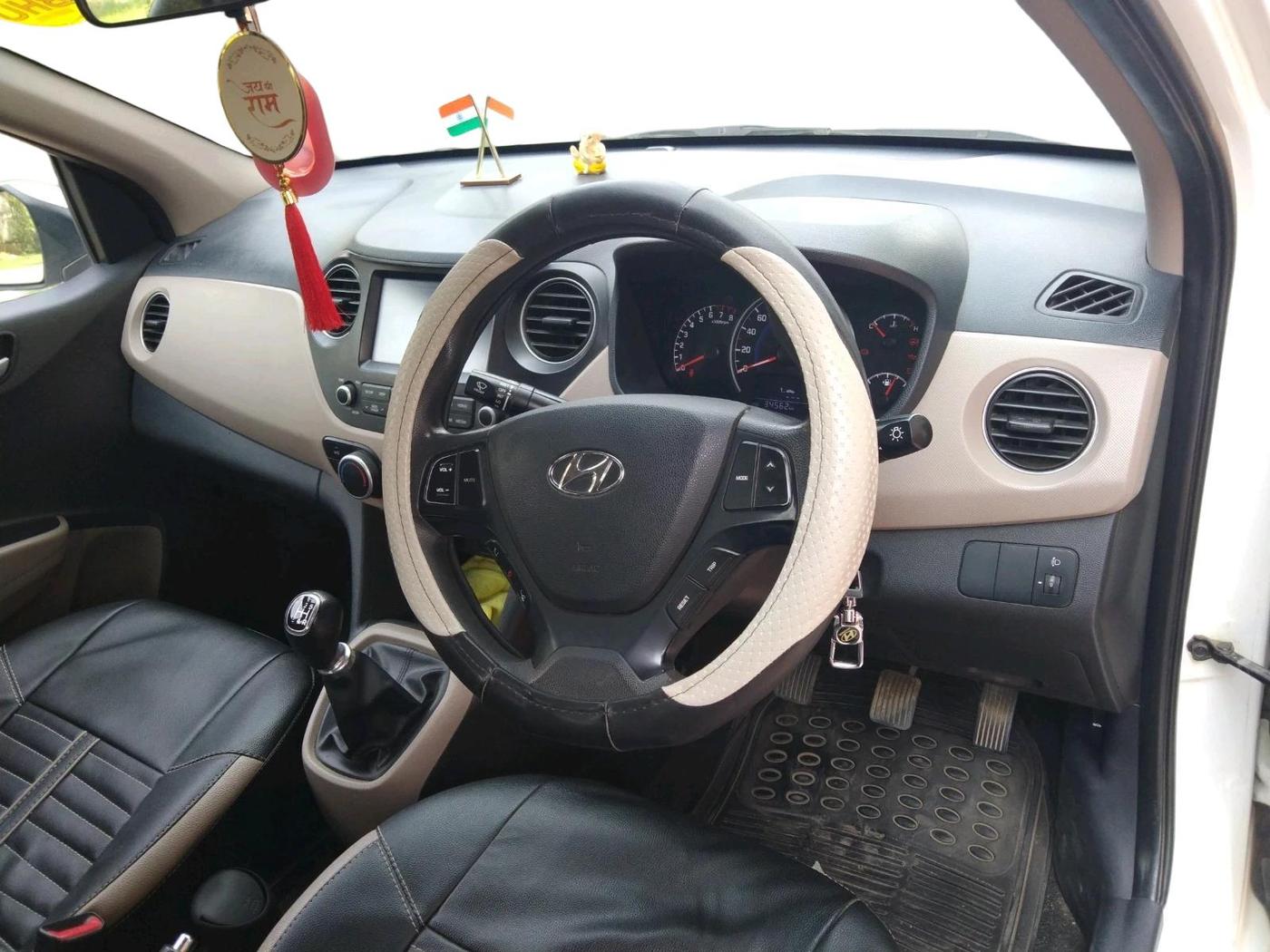 2017 Hyundai Grand i10 SPORTZ 1.2 KAPPA VTVT, Petrol, Manual, 34,562 km, interior