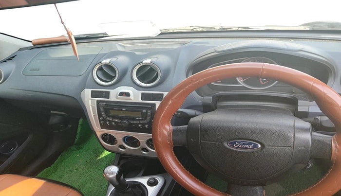 2013 Ford Figo TITANIUM 1.4 DIESEL, Diesel, Manual, 1,00,343 km, interior