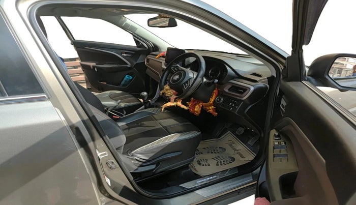 2022 Maruti BREZZA ZXI + SMART HYBRID, Petrol, Manual, 48,128 km, interior