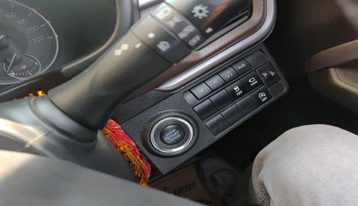 2022 Maruti BREZZA ZXI + SMART HYBRID, Petrol, Manual, 48,128 km, interior