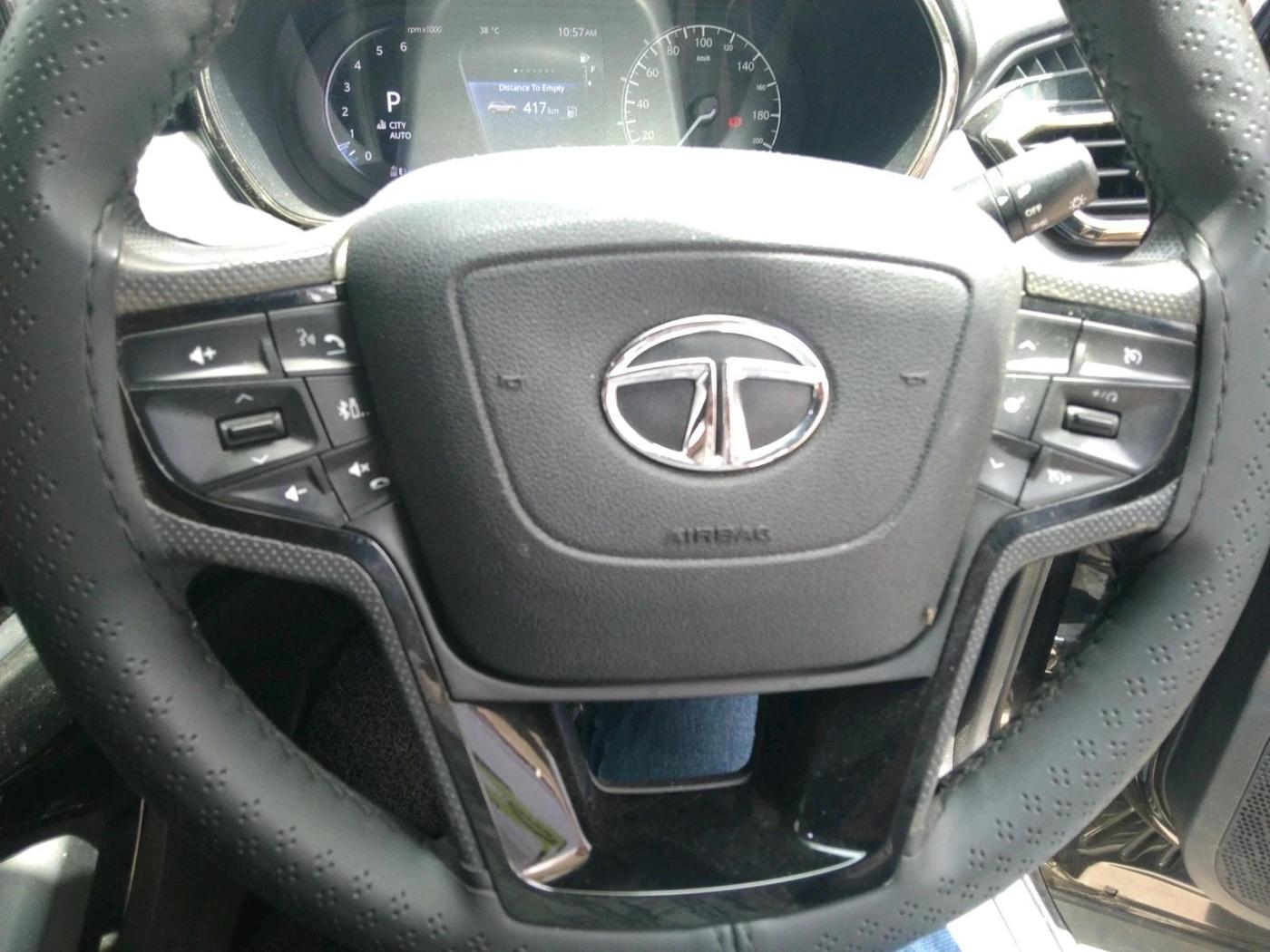 2023 Tata Harrier XZA PLUS 2.0L, Diesel, Automatic, 92,789 km, interior