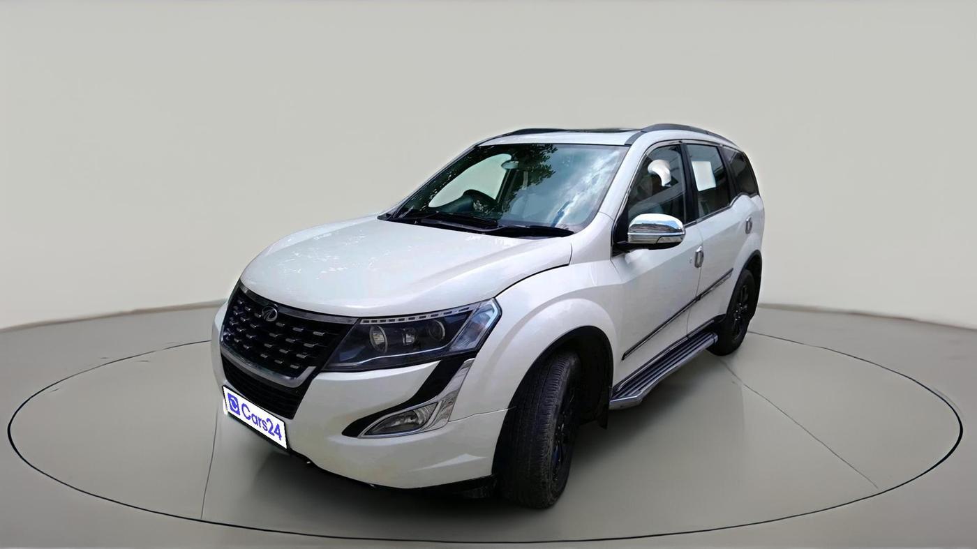 2015 Mahindra XUV500 W10, Diesel, Manual, 70,213 km, exterior