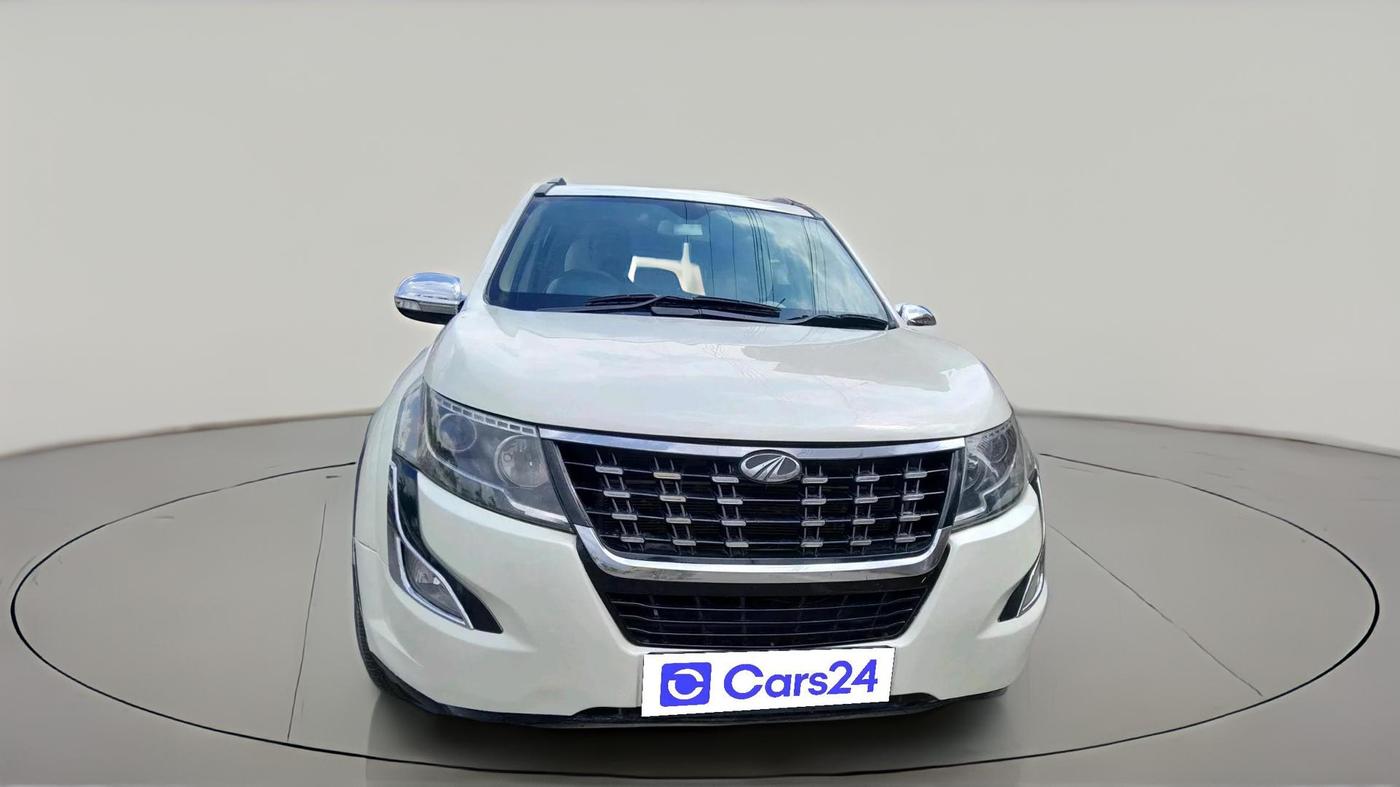 2015 Mahindra XUV500 W10, Diesel, Manual, 70,213 km, exterior