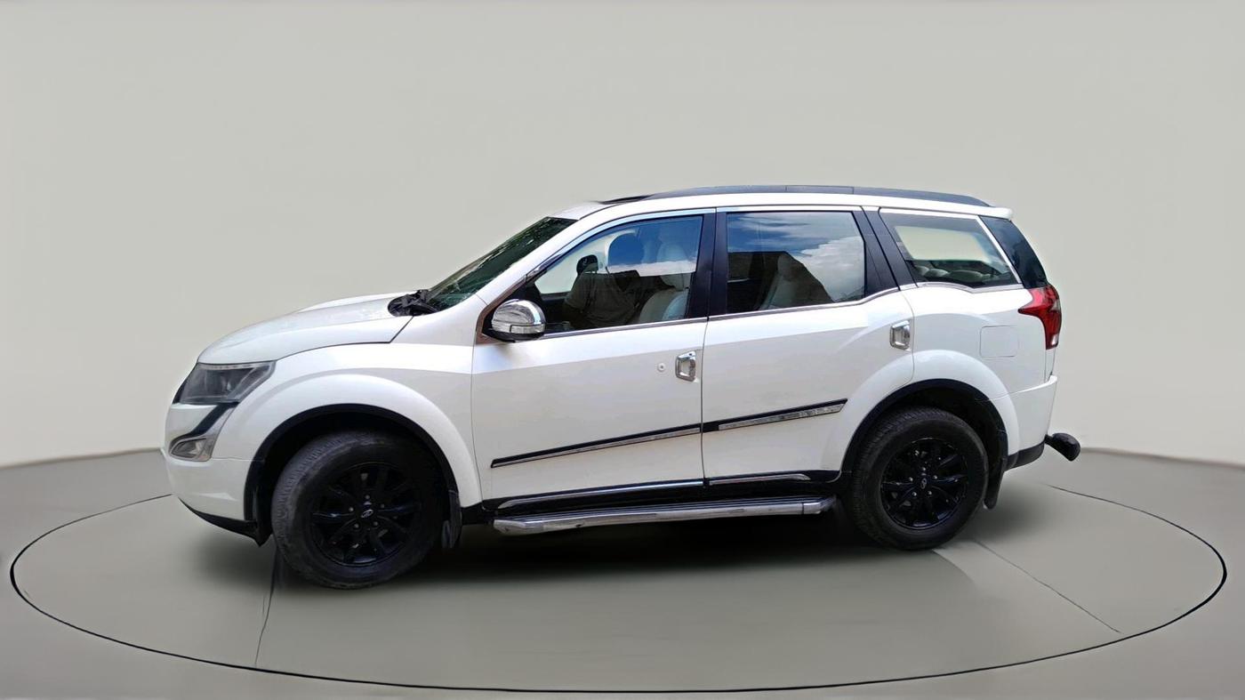 2015 Mahindra XUV500 W10, Diesel, Manual, 70,213 km, exterior