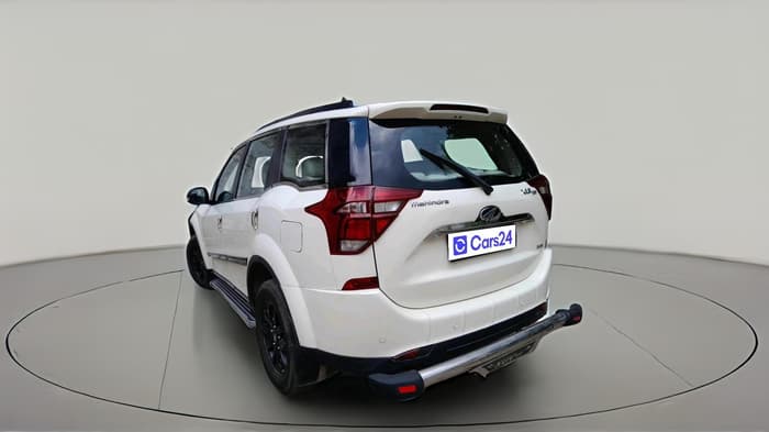2015 Mahindra XUV500 W10, Diesel, Manual, 70,213 km, exterior