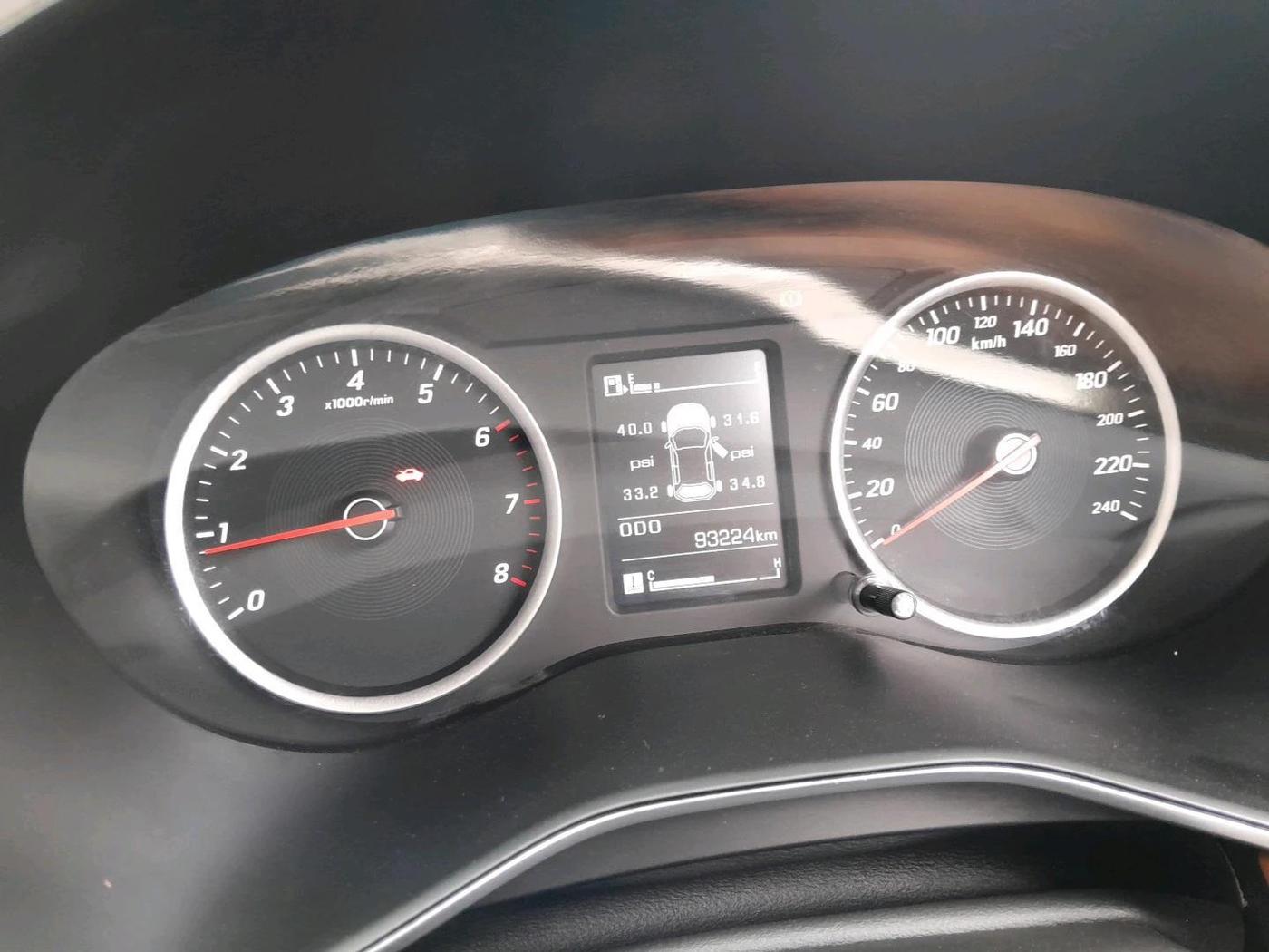 2021 MG HECTOR PLUS SELECT 2.0 DIESEL TURBO MT 7-STR, Diesel, Manual, 93,224 km, interior