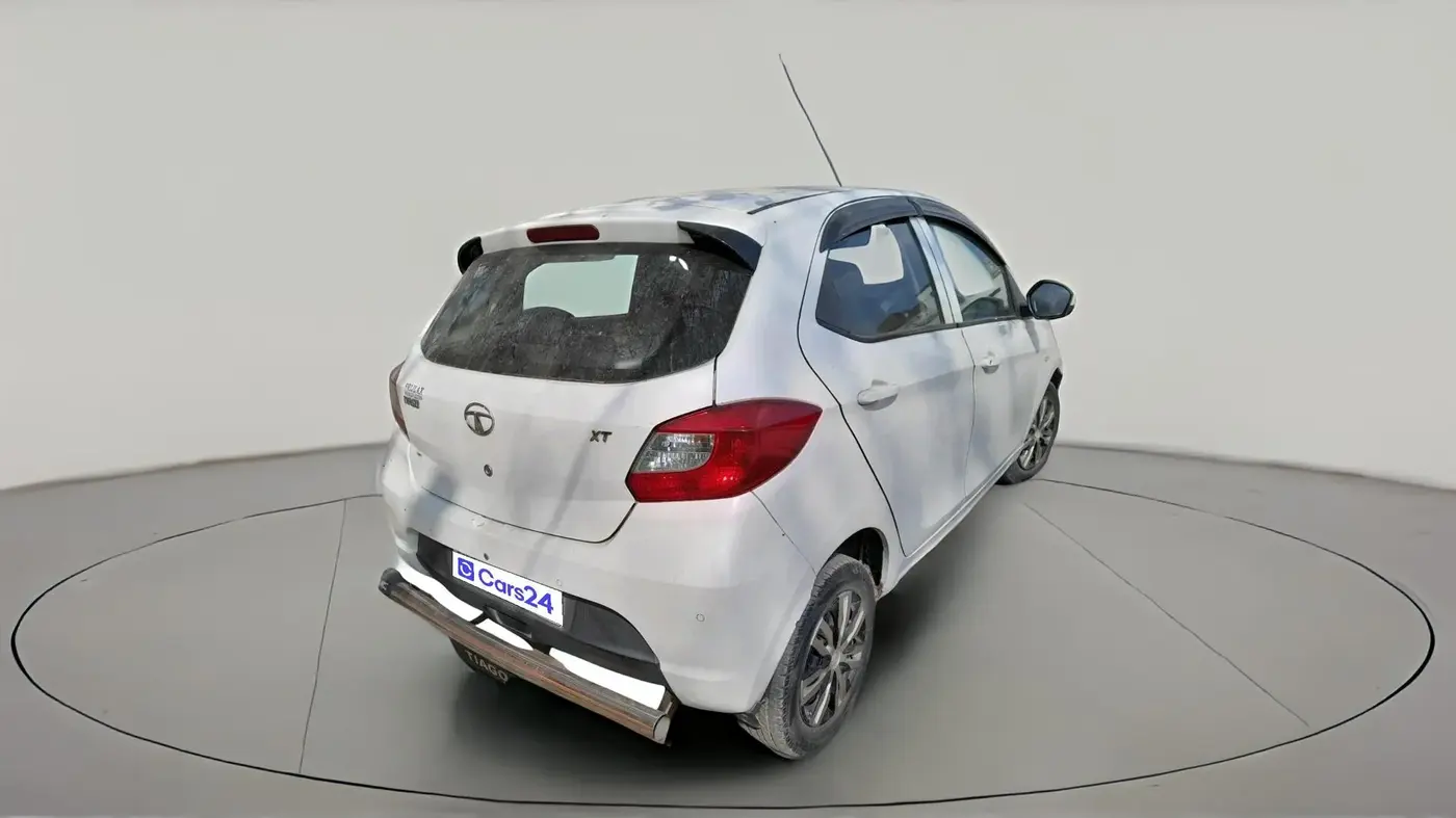 2017 Tata Tiago XT DIESEL, Diesel, Manual, 1,87,552 km, exterior