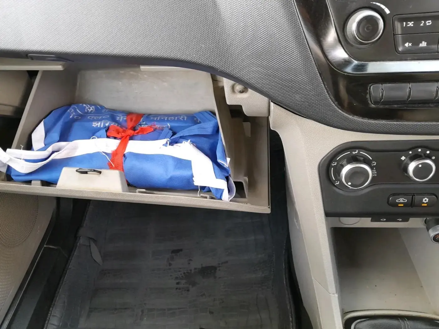 2017 Tata Tiago XT DIESEL, Diesel, Manual, 1,87,552 km, interior