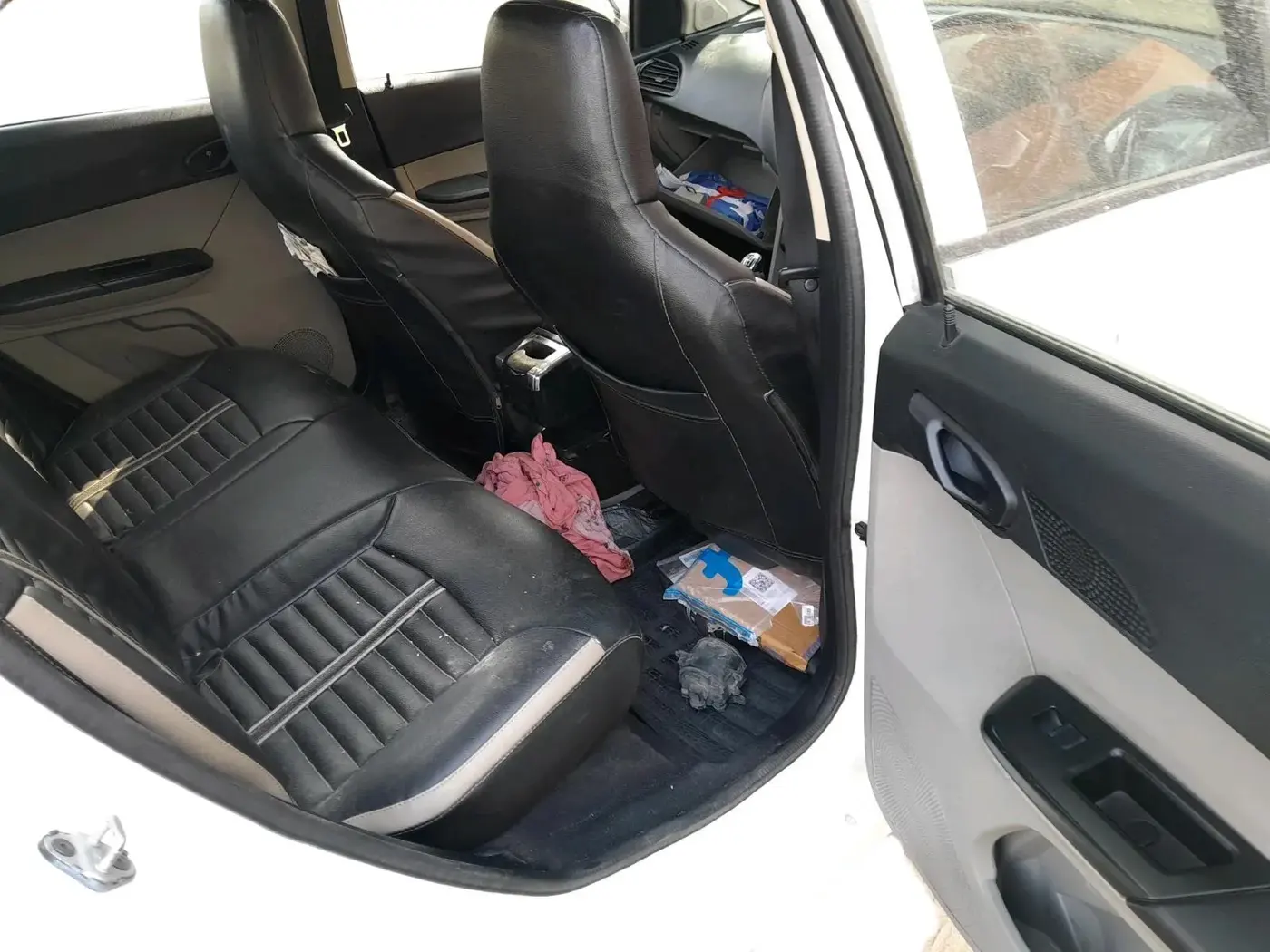 2017 Tata Tiago XT DIESEL, Diesel, Manual, 1,87,552 km, interior