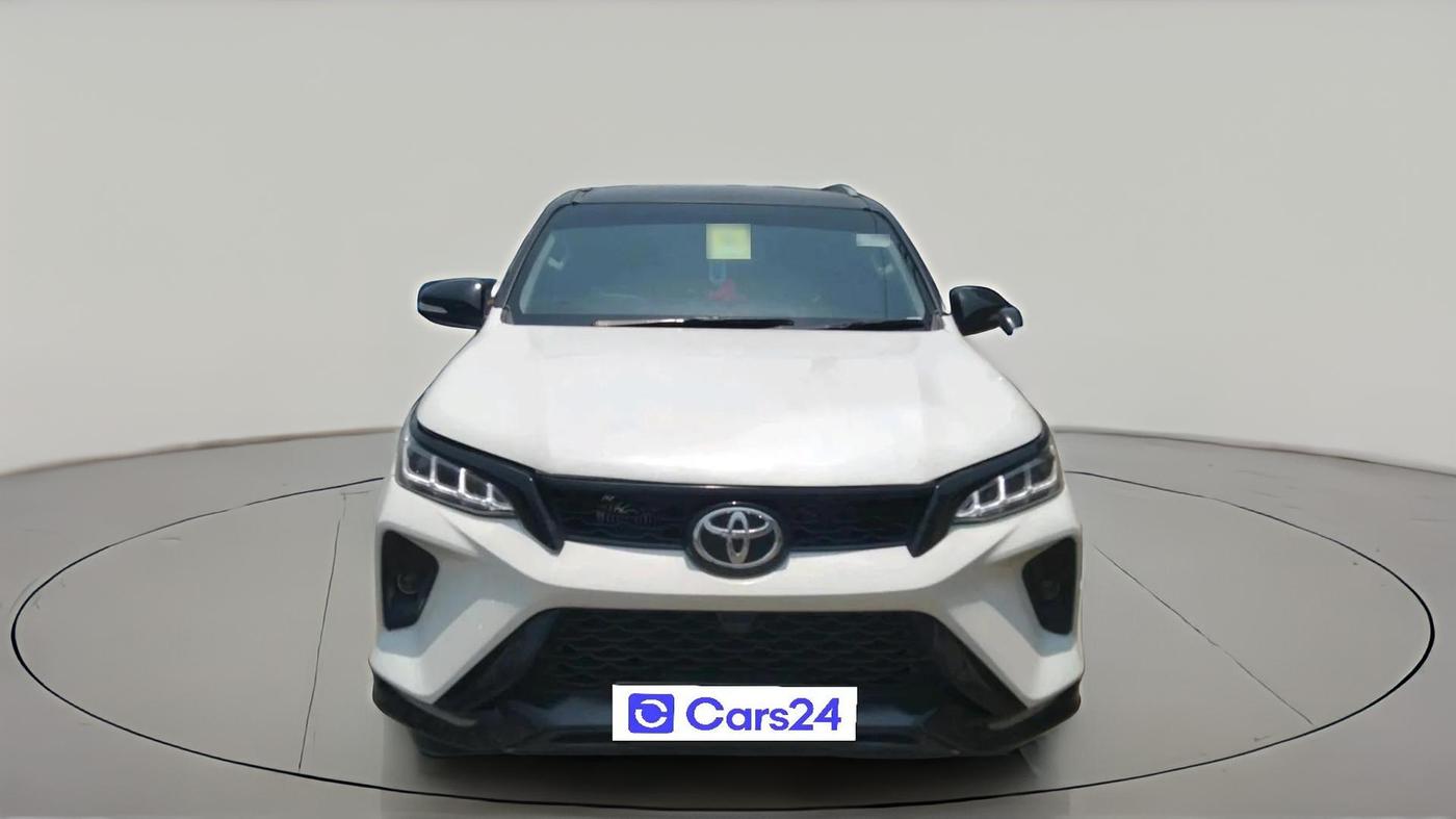 2017 Toyota Fortuner 2.8 4X4 MT, Diesel, Manual, 1,35,286 km, exterior