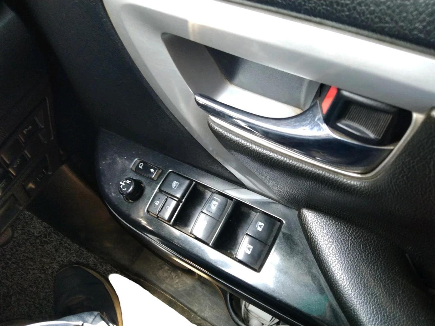 2017 Toyota Fortuner 2.8 4X4 MT, Diesel, Manual, 1,35,286 km, interior
