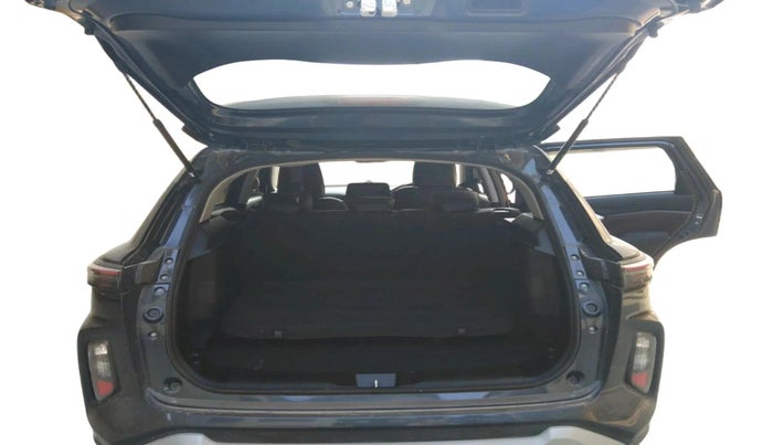 2025 Maruti Grand Vitara Delta Plus Hybrid eCVT, Hybrid, Automatic, 2,052 km, exterior