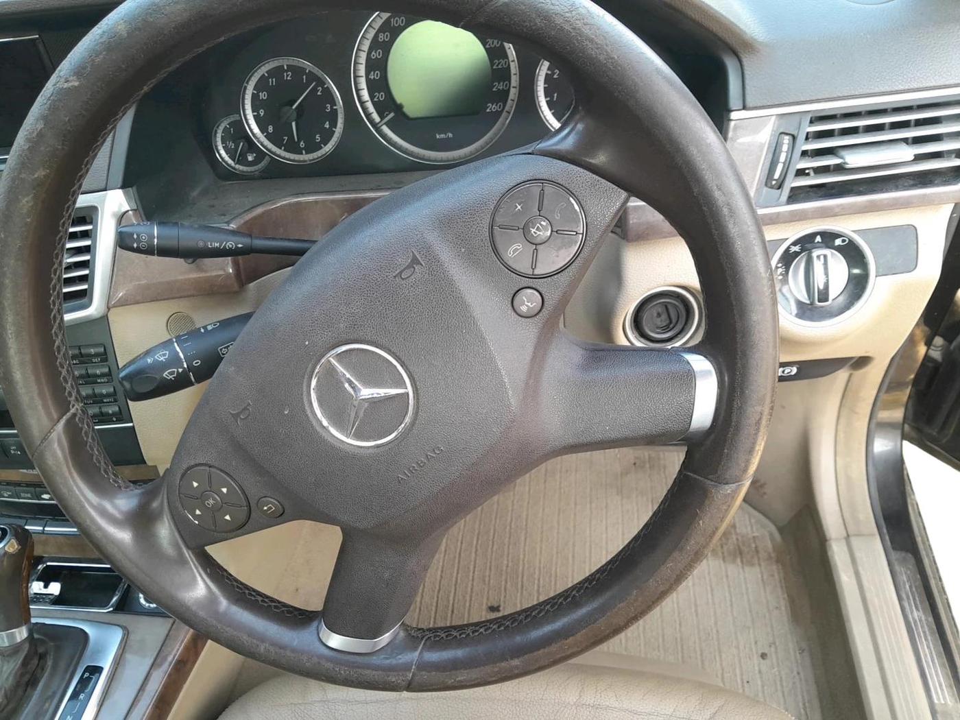 2011 Mercedes Benz C Class C 200 DIESEL, Diesel, Automatic, 1,43,767 km, interior