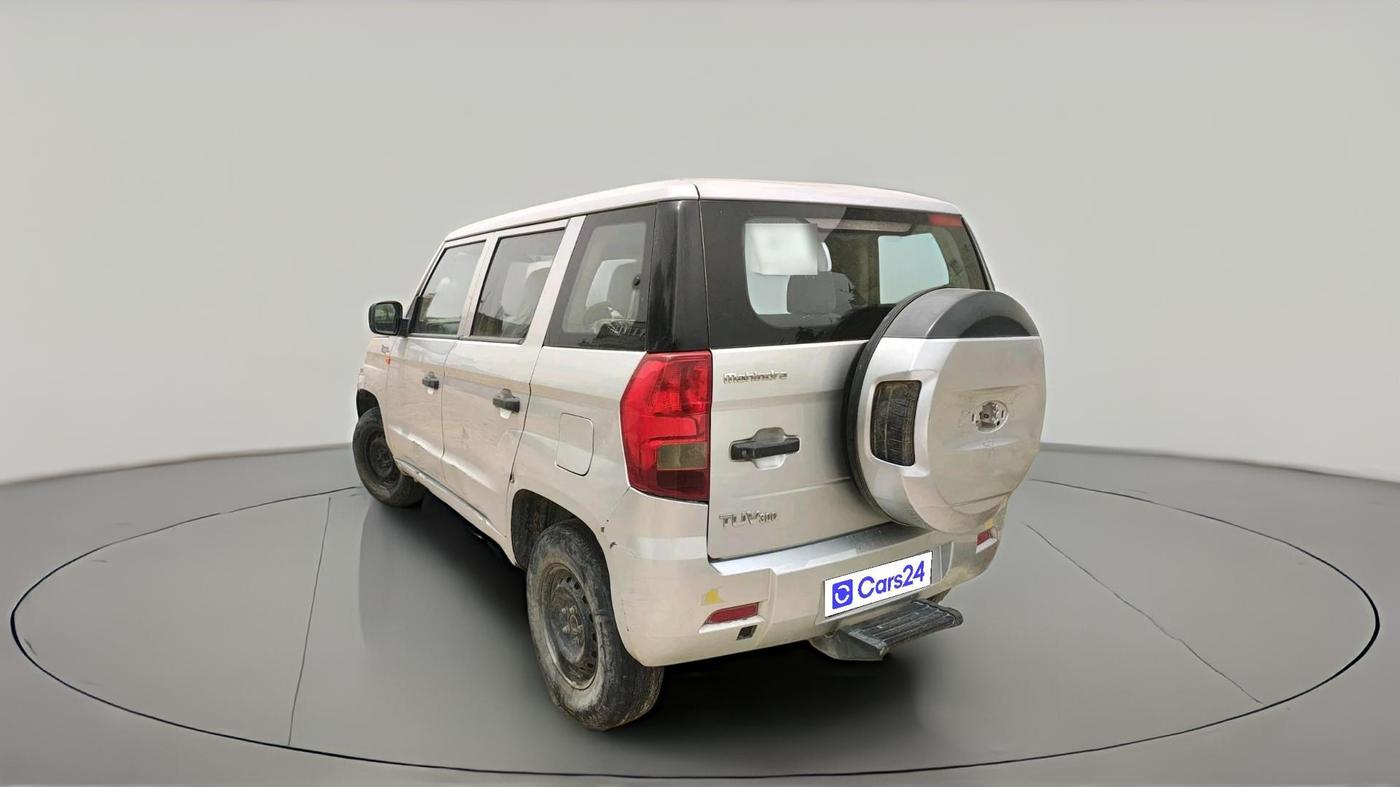 2018 Mahindra TUV300 T4 PLUS, Diesel, Manual, 1,35,596 km, exterior