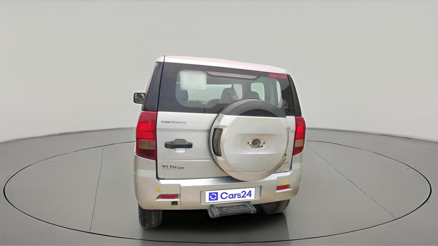 2018 Mahindra TUV300 T4 PLUS, Diesel, Manual, 1,35,596 km, exterior