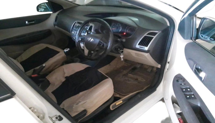 2013 Hyundai i20 SPORTZ 1.4 CRDI, Diesel, Manual, 69,748 km, interior