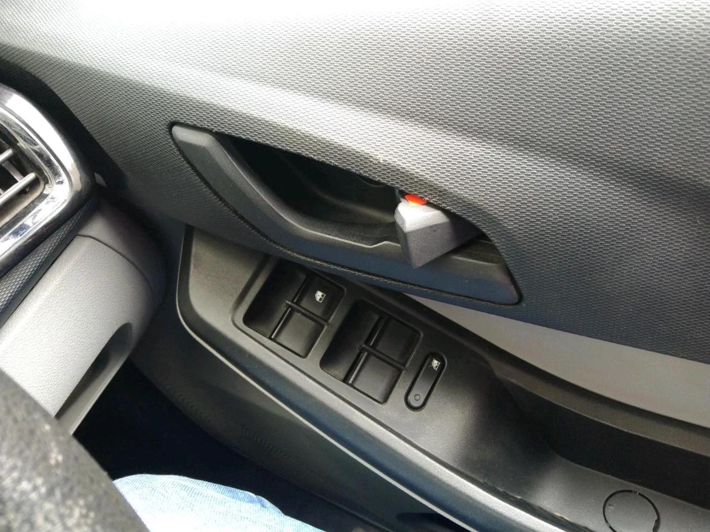2023 Tata Tiago XT PETROL, Petrol, Manual, 31,026 km, interior