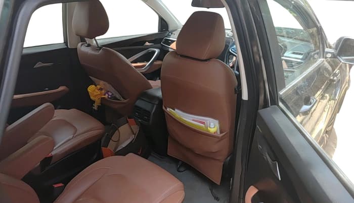2020 MG HECTOR PLUS SHARP 1.5 PETROL TURBO HYBRID MT 6-STR, Petrol, Manual, 1,29,382 km, interior