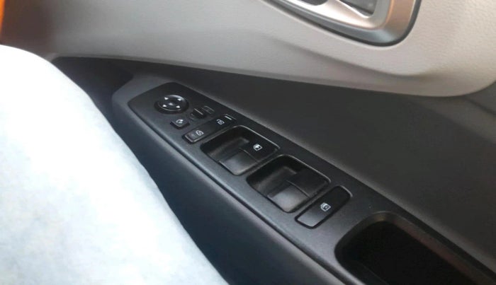 2021 Hyundai GRAND I10 NIOS SPORTZ 1.2 KAPPA VTVT, Petrol, Manual, 72,088 km, interior