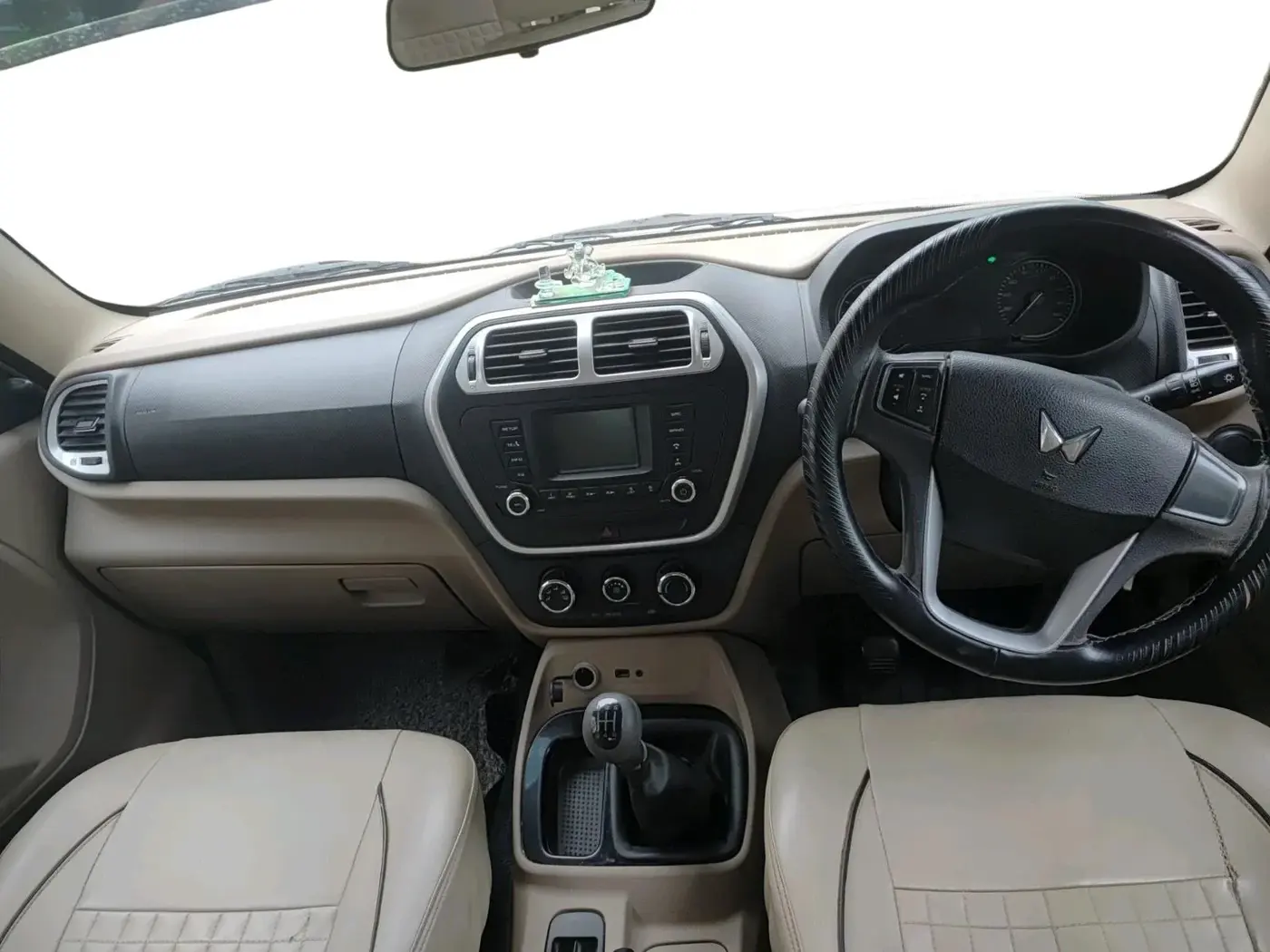 2022 Mahindra BOLERO NEO N 8, Diesel, Manual, 59,720 km, interior