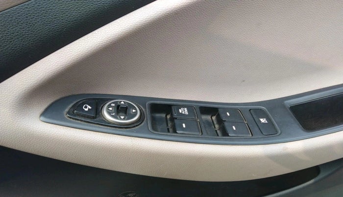 2016 Hyundai Elite i20 SPORTZ 1.2, Petrol, Manual, 28,769 km, interior