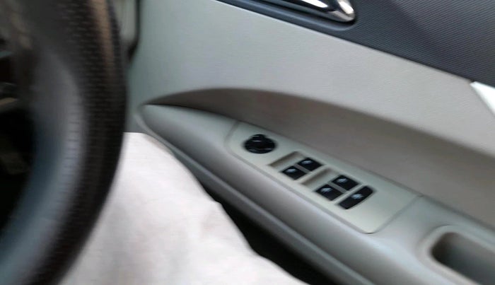 2018 Mahindra MARAZZO M8 7 STR, Diesel, Manual, 76,382 km, interior