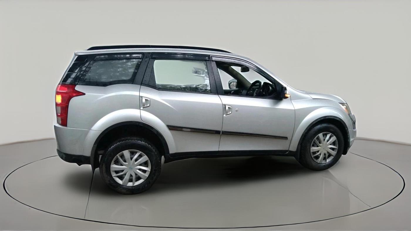 2016 Mahindra XUV500 W6 1.99, Diesel, Manual, 91,228 km, exterior
