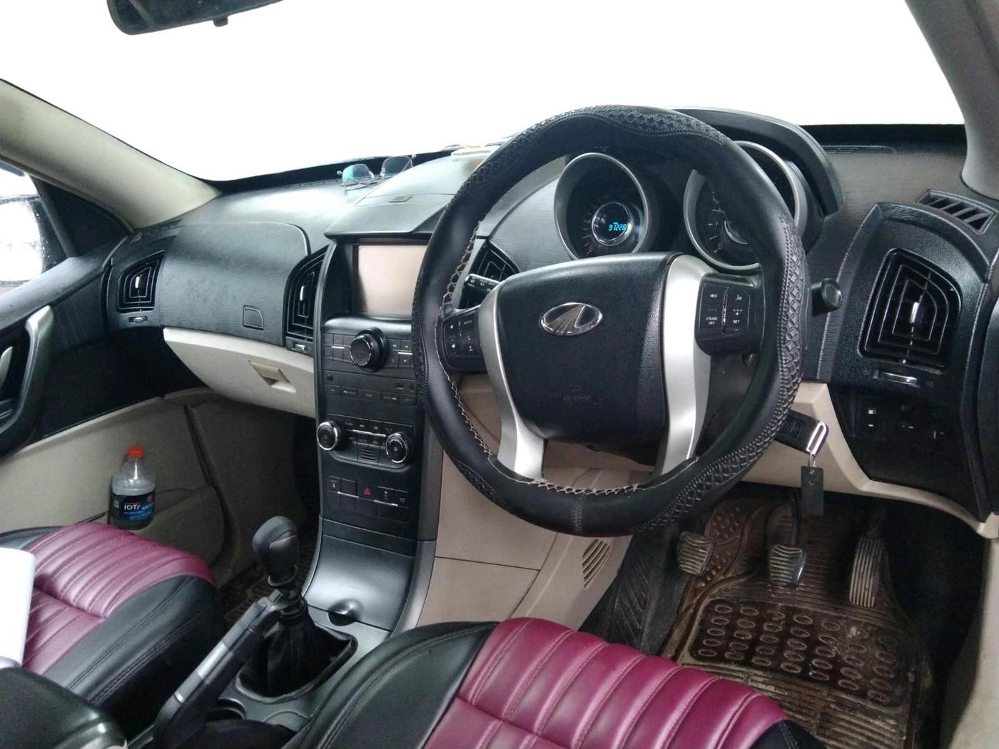 2016 Mahindra XUV500 W6 1.99, Diesel, Manual, 91,228 km, interior