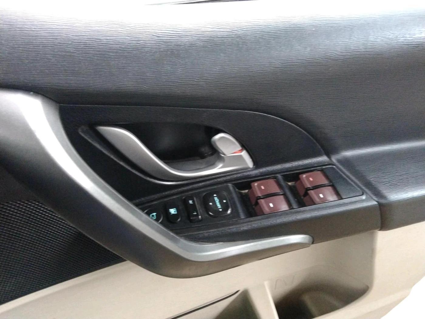 2016 Mahindra XUV500 W6 1.99, Diesel, Manual, 91,228 km, interior