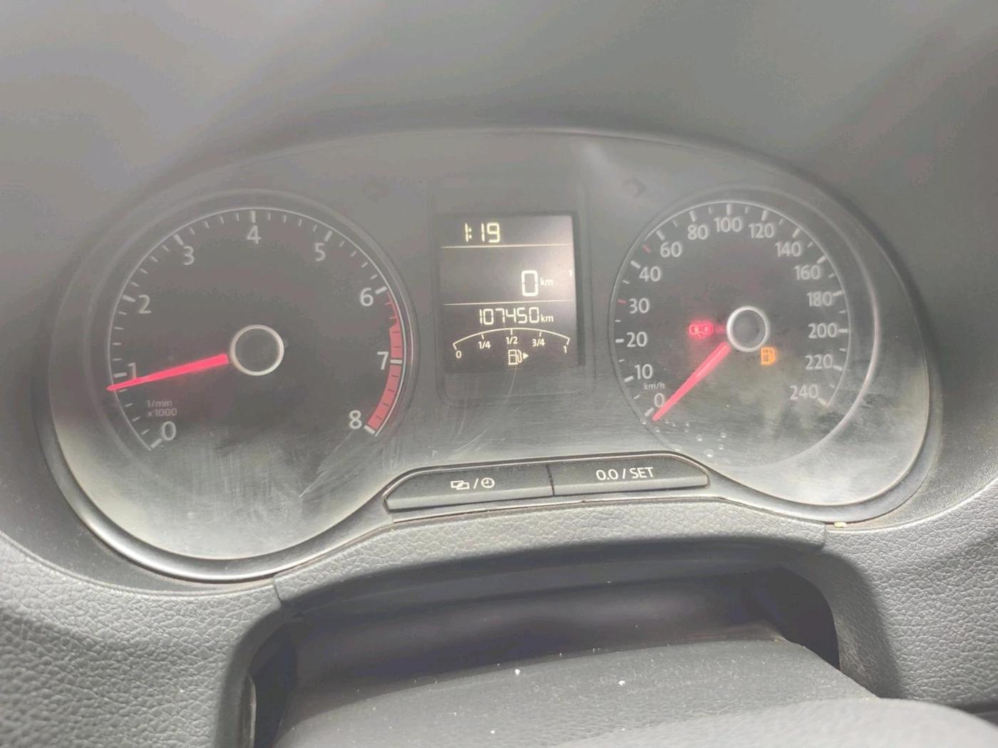 2018 Volkswagen Polo COMFORTLINE 1.0L MPI, Petrol, Manual, 1,07,450 km, interior