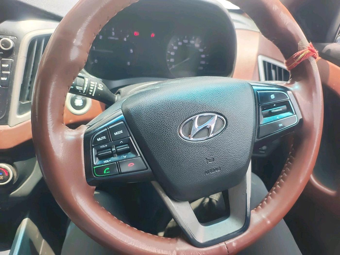 2015 Hyundai Creta SX (O) 1.6 DIESEL, Diesel, Manual, 1,08,495 km, interior