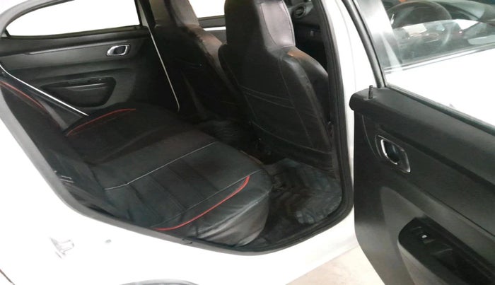 2022 Renault Kwid CLIMBER MT 1.0, Petrol, Manual, 22,101 km, interior