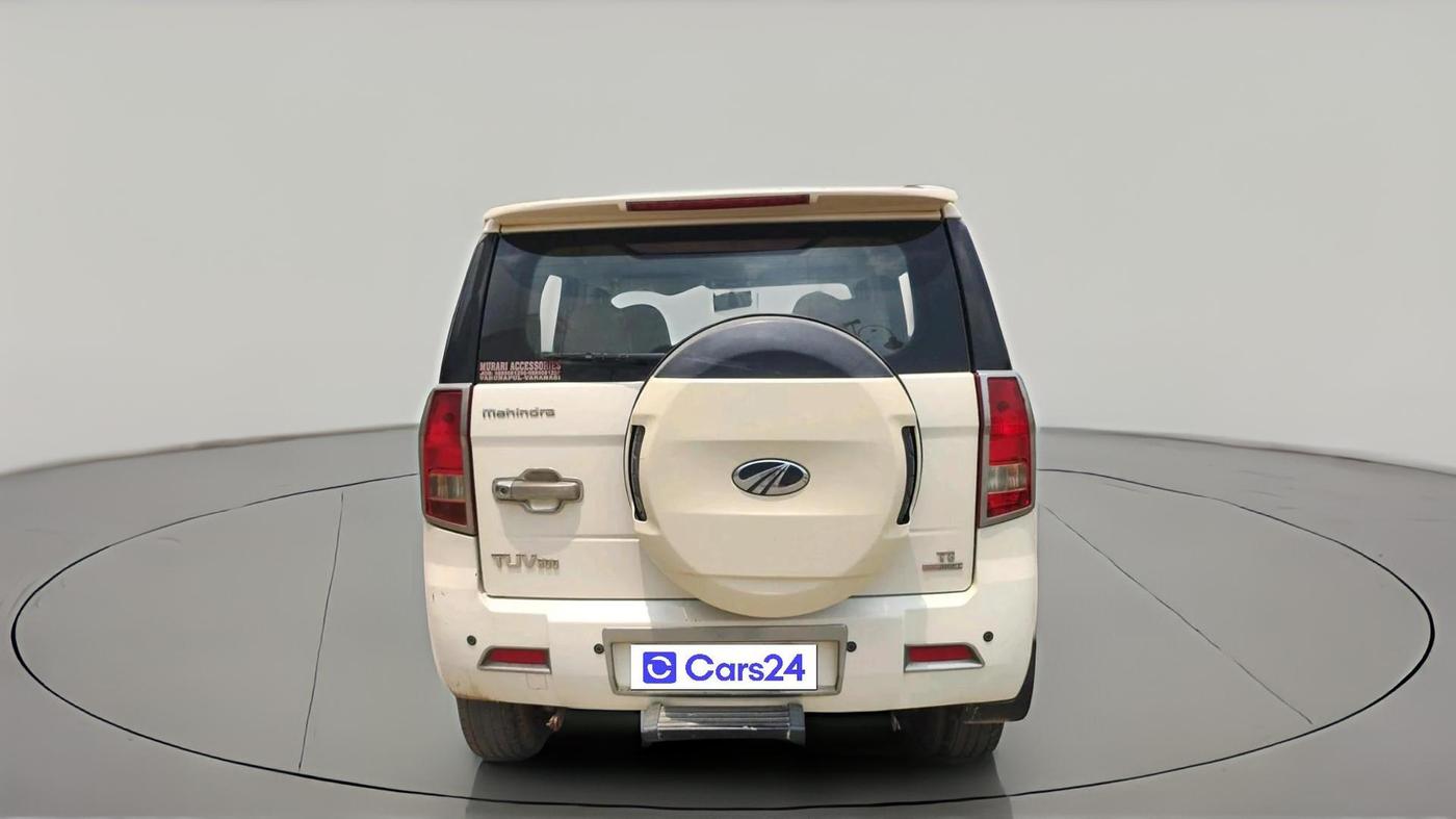 2015 Mahindra TUV300 T8 AMT, Diesel, Automatic, 1,47,830 km, exterior