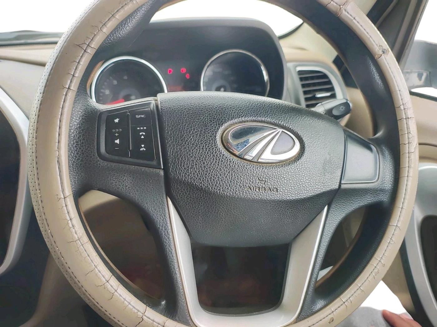 2015 Mahindra TUV300 T8 AMT, Diesel, Automatic, 1,47,830 km, interior
