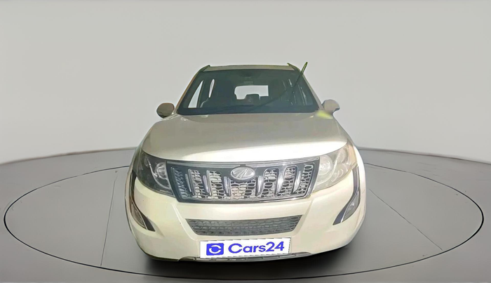 2017 Mahindra XUV500 W10, Diesel, Manual, 2,30,673 km, exterior