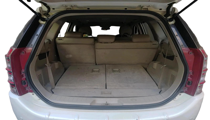 2017 Mahindra XUV500 W10, Diesel, Manual, 2,30,673 km, exterior